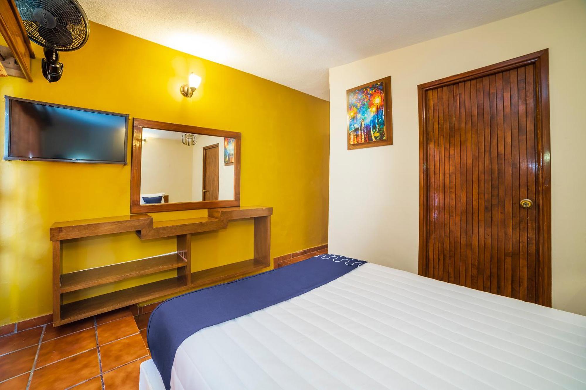 Capital O Hotel Casa Blanca Celaya  Luaran gambar